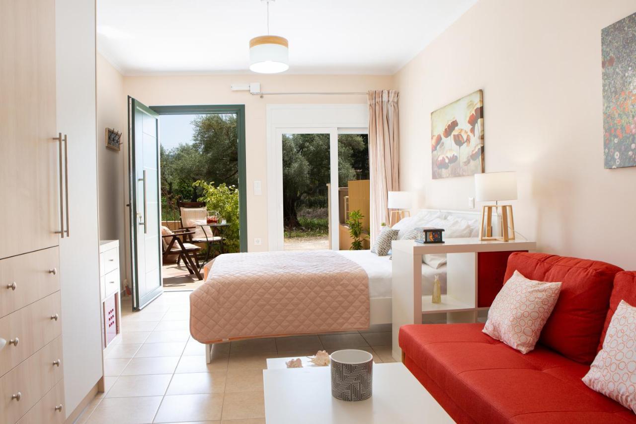 Anelia Lefkada City